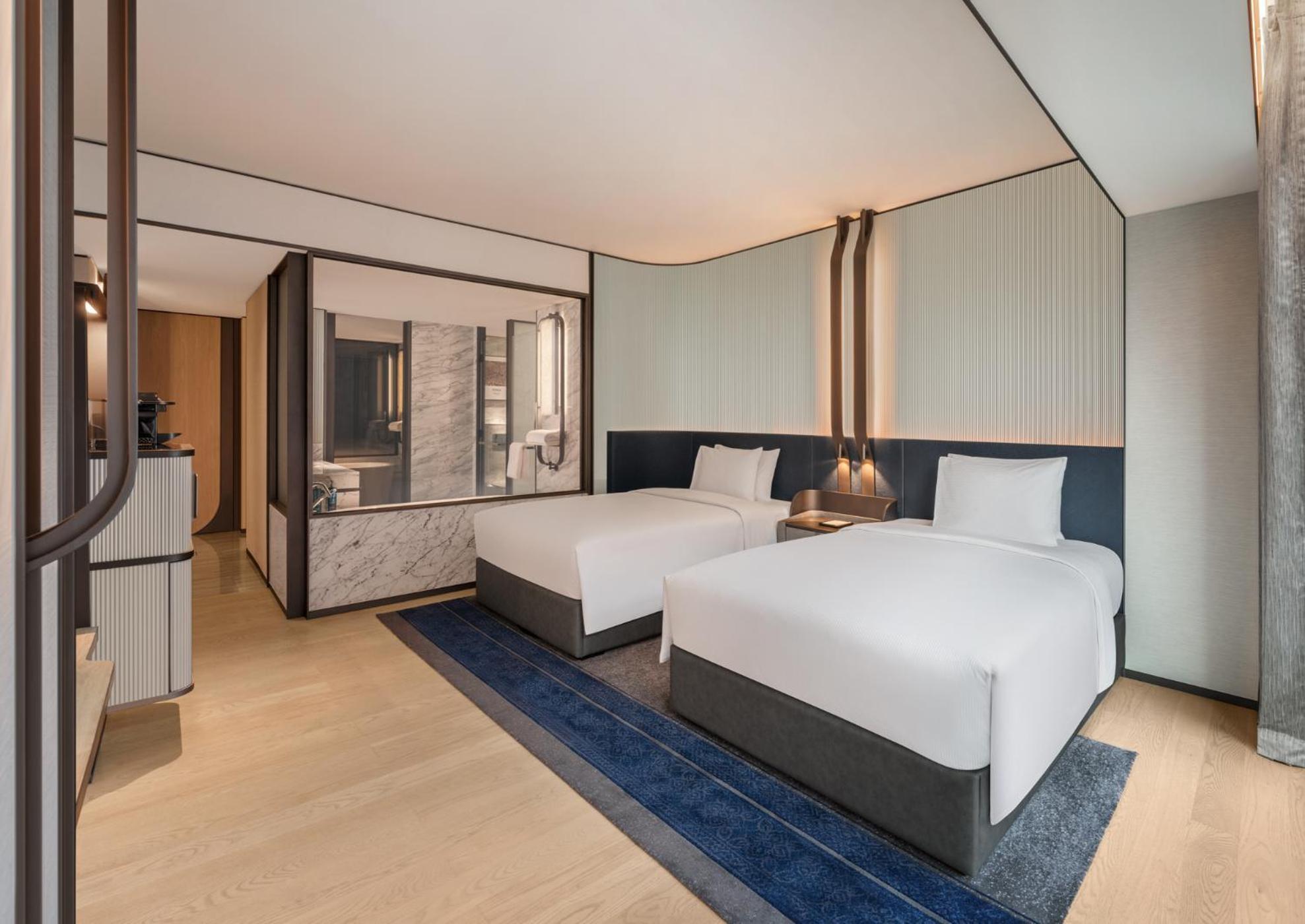 Twin Guest Room with City View