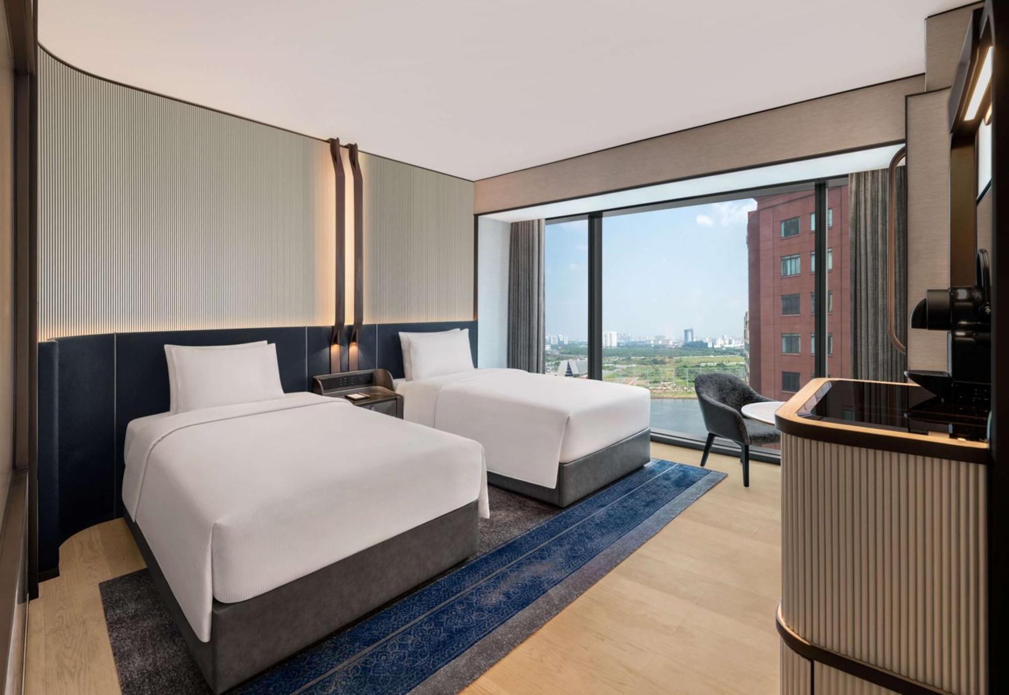 Twin Deluxe Room with River View