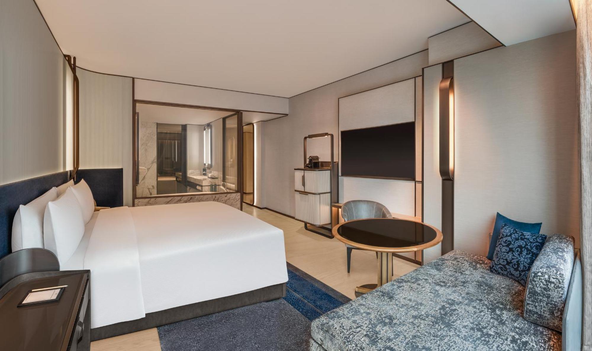 Connecting King and Twin Rooms